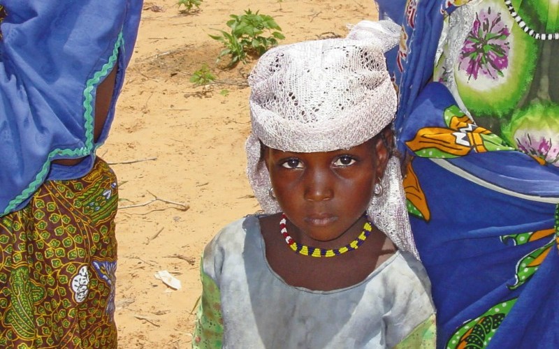 While infants and pre-school children are more susceptible to infection, the painful blinding effects of trachoma may not manifest until adulthood, affecting women three times more than men. NIGER. © John Buchan